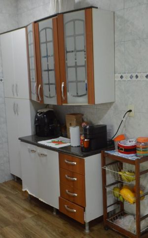 Casa à venda com 219m², 3 quartos e 3 vagas Casa à venda com 219m², 3 quartos e 3 vagasCozinha