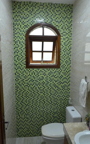 Casa à venda com 219m², 3 quartos e 3 vagas Casa à venda com 219m², 3 quartos e 3 vagasLavabo