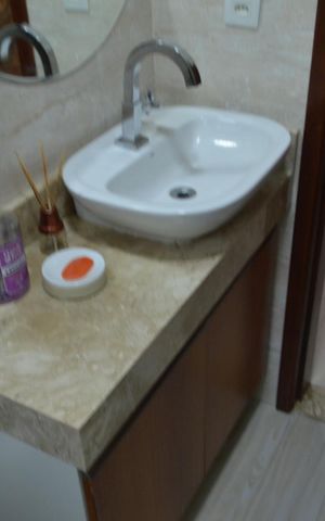 Casa à venda com 219m², 3 quartos e 3 vagas Casa à venda com 219m², 3 quartos e 3 vagasLavabo