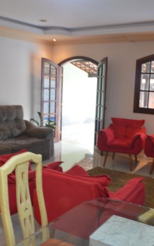 Casa à venda com 219m², 3 quartos e 3 vagas Casa à venda com 219m², 3 quartos e 3 vagasSala