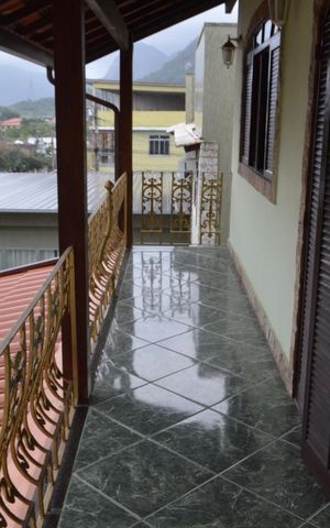 Casa à venda com 219m², 3 quartos e 3 vagas Casa à venda com 219m², 3 quartos e 3 vagasVaranda da Suíte 1