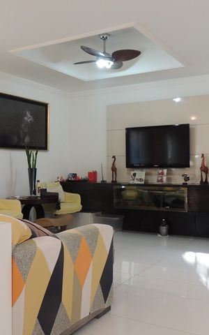 Casa de condomínio para alugar com 600m², 4 quartos e 2 vagasSala