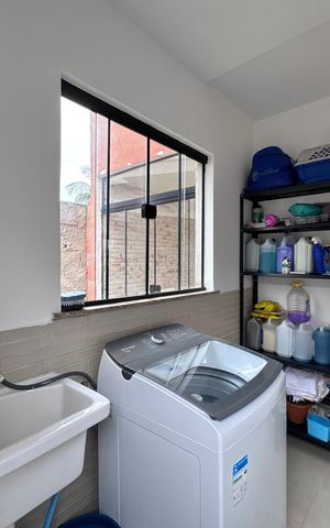 Casa para alugar com 150m², 4 quartos e 2 vagas Casa para alugar com 150m², 4 quartos e 2 vagasÁrea de Serviço