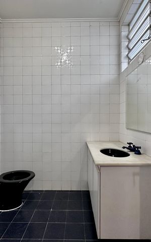 Casa à venda com 212m², 4 quartos e 4 vagasBanheiro Social