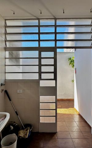 Casa à venda com 212m², 4 quartos e 4 vagasÁrea de Serviço