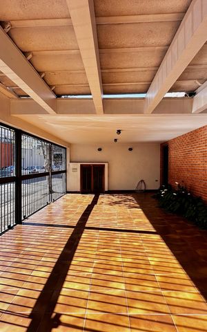 Casa à venda com 212m², 4 quartos e 4 vagasGaragem
