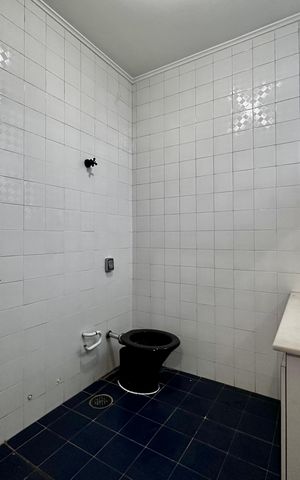 Casa à venda com 212m², 4 quartos e 4 vagasBanheiro Social
