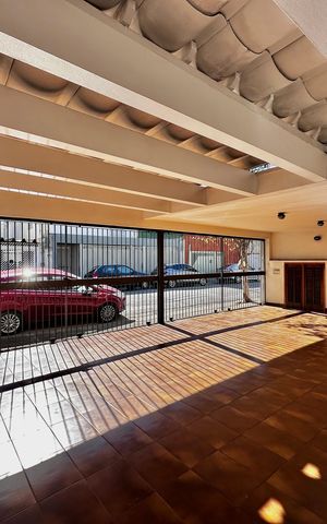 Casa à venda com 212m², 4 quartos e 4 vagasGaragem
