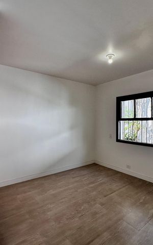 Casa à venda com 212m², 4 quartos e 4 vagasSuíte 2