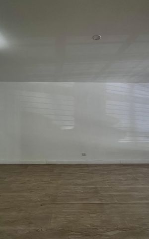 Casa à venda com 212m², 4 quartos e 4 vagasSala
