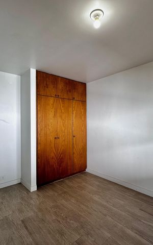 Casa à venda com 212m², 4 quartos e 4 vagasSuíte 2