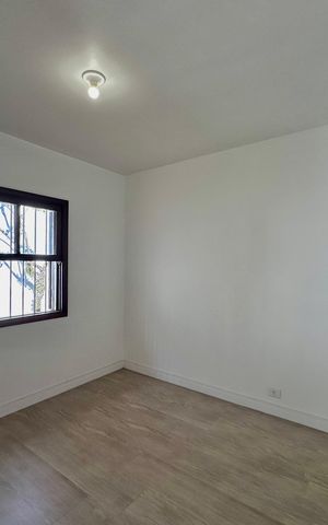 Casa à venda com 212m², 4 quartos e 4 vagasSuíte 2