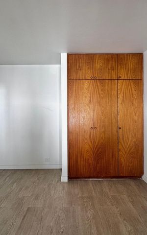 Casa à venda com 212m², 4 quartos e 4 vagasSuíte 2