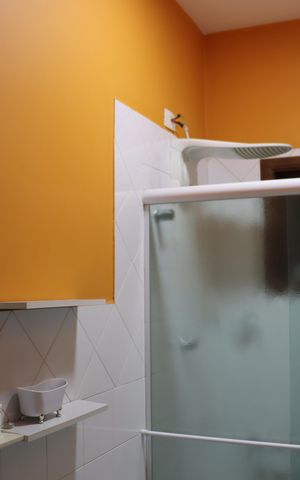 Casa de condomínio para alugar com 323m², 4 quartos e 5 vagasBanheiro Social
