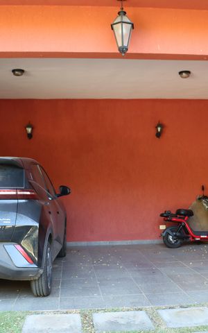 Casa de condomínio para alugar com 323m², 4 quartos e 5 vagasGaragem