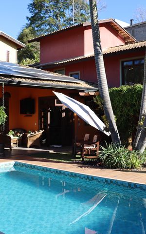 Casa de condomínio para alugar com 323m², 4 quartos e 5 vagasÁrea Externa