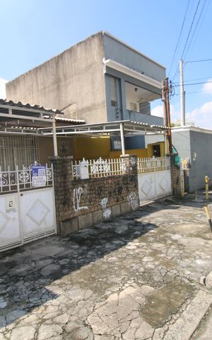 Casa à venda com 150m², 3 quartos e 3 vagasFachada da casa