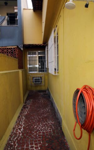 Casa à venda com 150m², 3 quartos e 3 vagasCorredor lateral