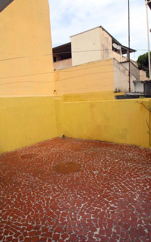 Casa à venda com 150m², 3 quartos e 3 vagasQuintal fundos