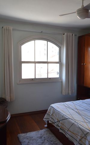 Casa à venda com 180m², 3 quartos e 2 vagasSuíte