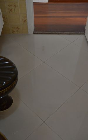 Casa à venda com 180m², 3 quartos e 2 vagasBanheiro da Suíte