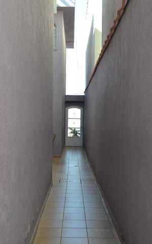 Casa à venda com 180m², 3 quartos e 2 vagasQuintal