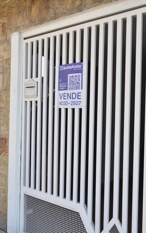 Casa à venda com 180m², 3 quartos e 2 vagasPlaca