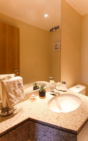 Apartamento à venda com 90m², 3 quartos e 2 vagas Apartamento à venda com 90m², 3 quartos e 2 vagasLavabo