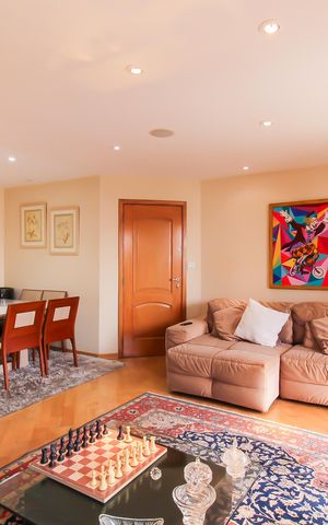 Apartamento à venda com 90m², 3 quartos e 2 vagas Apartamento à venda com 90m², 3 quartos e 2 vagasSala