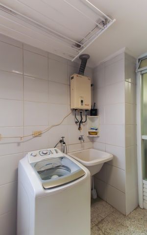 Apartamento à venda com 90m², 3 quartos e 2 vagas Apartamento à venda com 90m², 3 quartos e 2 vagasÁrea de Serviço