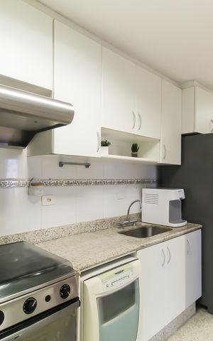Apartamento à venda com 90m², 3 quartos e 2 vagas Apartamento à venda com 90m², 3 quartos e 2 vagasCozinha