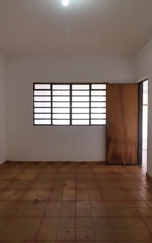 Casa para alugar com 400m², 4 quartos e 4 vagas Casa para alugar com 400m², 4 quartos e 4 vagasSala