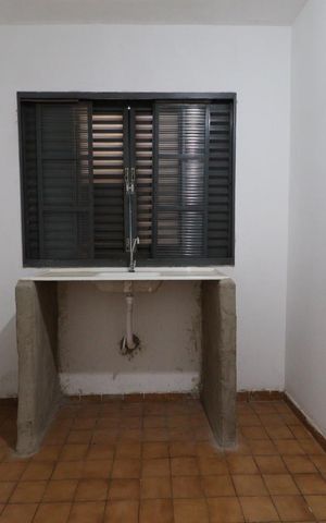 Casa para alugar com 400m², 4 quartos e 4 vagas Casa para alugar com 400m², 4 quartos e 4 vagasCozinha 2