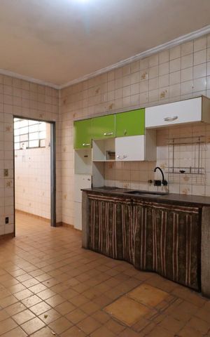 Casa para alugar com 400m², 4 quartos e 4 vagas Casa para alugar com 400m², 4 quartos e 4 vagasCozinha