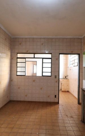 Casa para alugar com 400m², 4 quartos e 4 vagas Casa para alugar com 400m², 4 quartos e 4 vagasCozinha