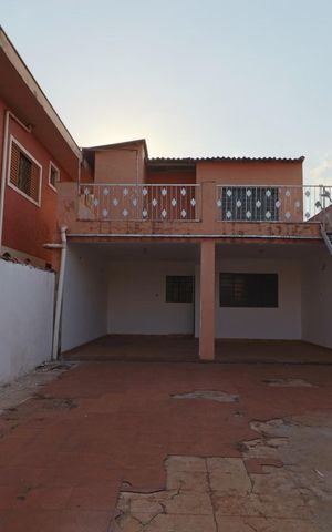 Casa para alugar com 400m², 4 quartos e 4 vagas Casa para alugar com 400m², 4 quartos e 4 vagasGaragem