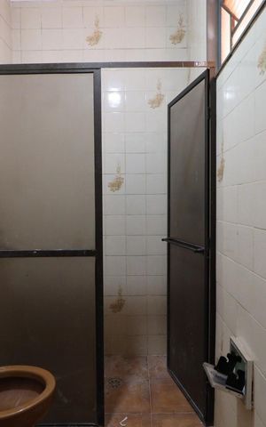 Casa para alugar com 400m², 4 quartos e 4 vagas Casa para alugar com 400m², 4 quartos e 4 vagasBanheiro da Suíte 2