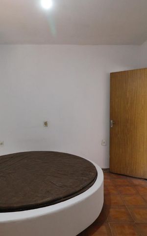Casa para alugar com 400m², 4 quartos e 4 vagas Casa para alugar com 400m², 4 quartos e 4 vagasSuíte 2