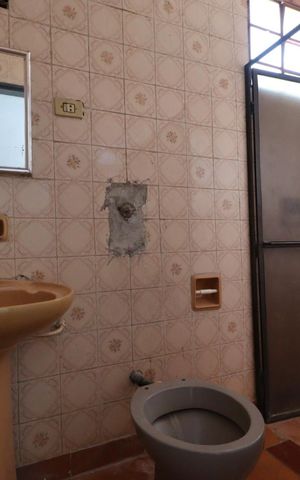 Casa para alugar com 400m², 4 quartos e 4 vagas Casa para alugar com 400m², 4 quartos e 4 vagasBanheiro