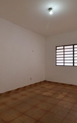 Casa para alugar com 400m², 4 quartos e 4 vagas Casa para alugar com 400m², 4 quartos e 4 vagasSala