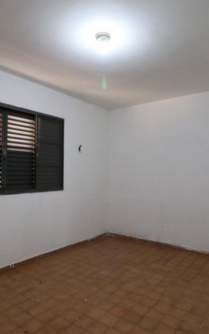 Casa para alugar com 400m², 4 quartos e 4 vagas Casa para alugar com 400m², 4 quartos e 4 vagasQuarto 1