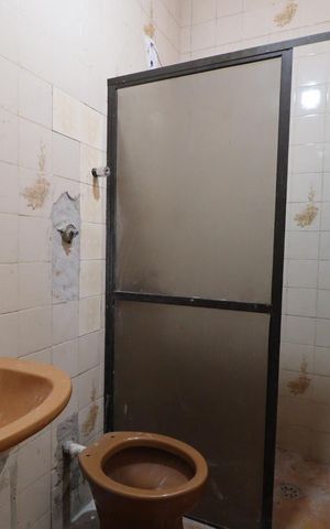Casa para alugar com 400m², 4 quartos e 4 vagas Casa para alugar com 400m², 4 quartos e 4 vagasBanheiro da Suíte 2