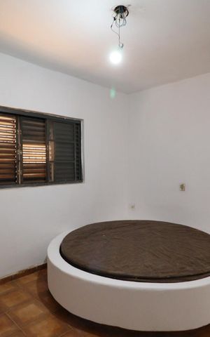Casa para alugar com 400m², 4 quartos e 4 vagas Casa para alugar com 400m², 4 quartos e 4 vagasSuíte 2
