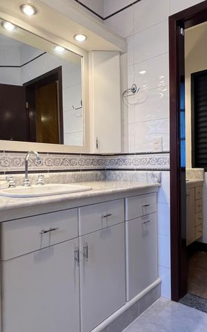 Casa para alugar com 246m², 3 quartos e 3 vagas Casa para alugar com 246m², 3 quartos e 3 vagasBanheiro da Suíte 3