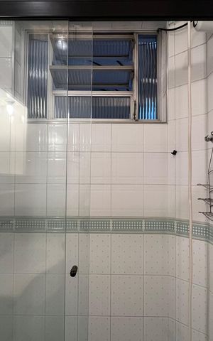 Casa para alugar com 246m², 3 quartos e 3 vagas Casa para alugar com 246m², 3 quartos e 3 vagasBanheiro da Suíte 1