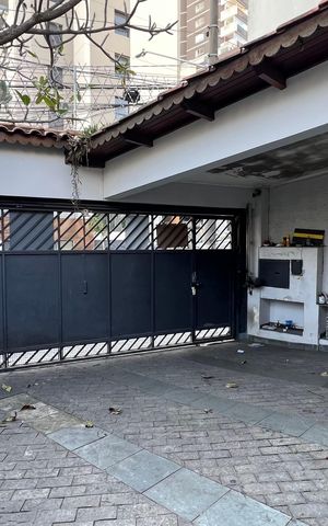 Casa para alugar com 246m², 3 quartos e 3 vagas Casa para alugar com 246m², 3 quartos e 3 vagasGaragem