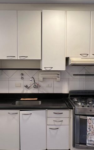 Casa para alugar com 246m², 3 quartos e 3 vagas Casa para alugar com 246m², 3 quartos e 3 vagasCozinha