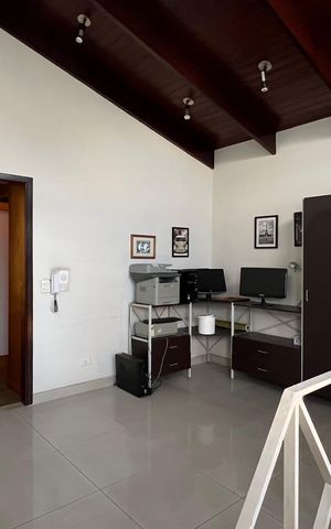 Casa para alugar com 246m², 3 quartos e 3 vagas Casa para alugar com 246m², 3 quartos e 3 vagasCorredor