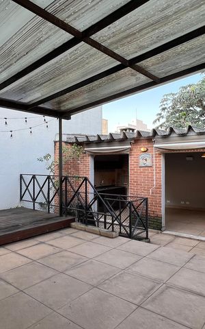 Casa para alugar com 246m², 3 quartos e 3 vagas Casa para alugar com 246m², 3 quartos e 3 vagasTerraço