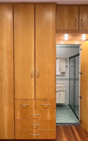 Casa para alugar com 246m², 3 quartos e 3 vagas Casa para alugar com 246m², 3 quartos e 3 vagasSuíte 1